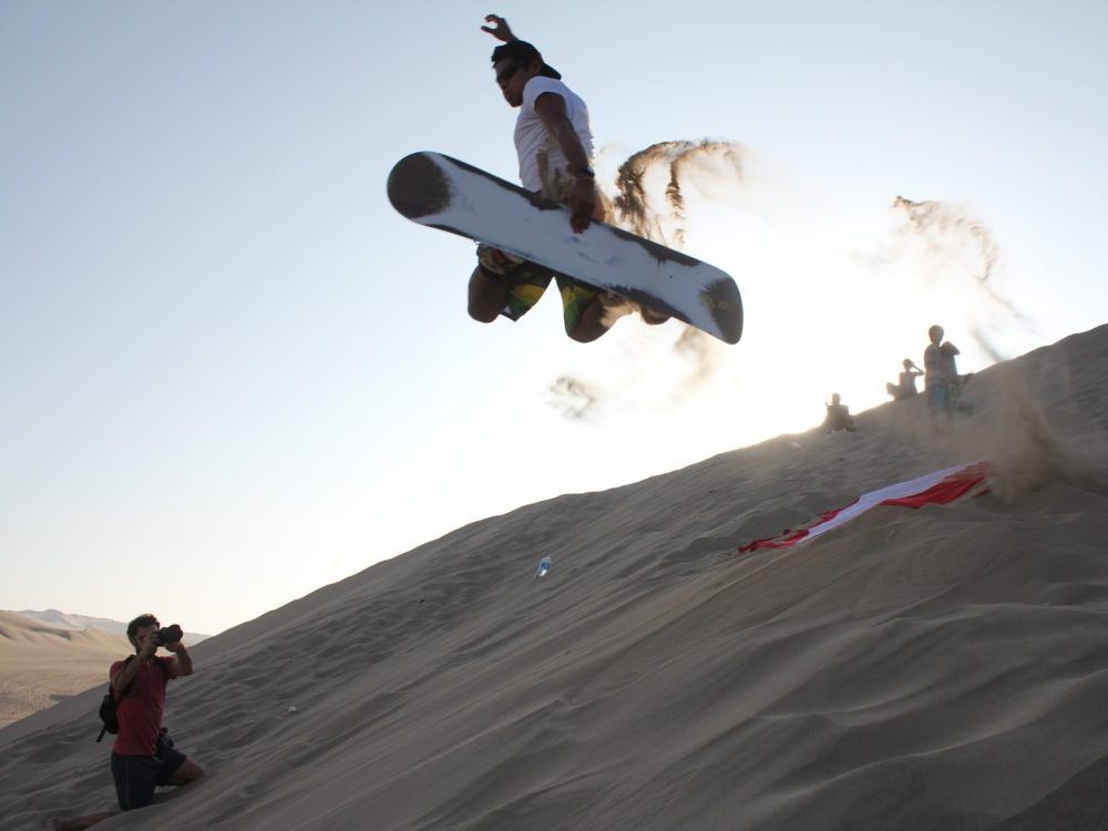 Sandboarding Ica Huacachina